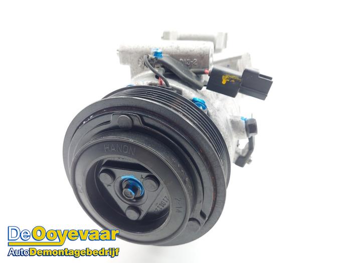 Usagé Compresseur de clim Mazda CX-30 (DM) 2.0 e-SkyActiv-G 150 16V Prix € 249,99 Règlement à la marge proposé par Autodemontagebedrijf De Ooyevaar