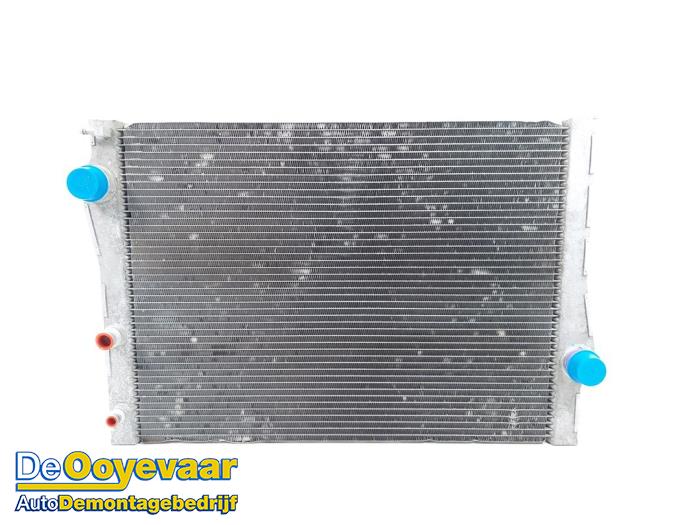 Usagé Radiateur BMW X6 (E71/72) xDrive35i 3.0 24V Prix € 39,99 Règlement à la marge proposé par Autodemontagebedrijf De Ooyevaar