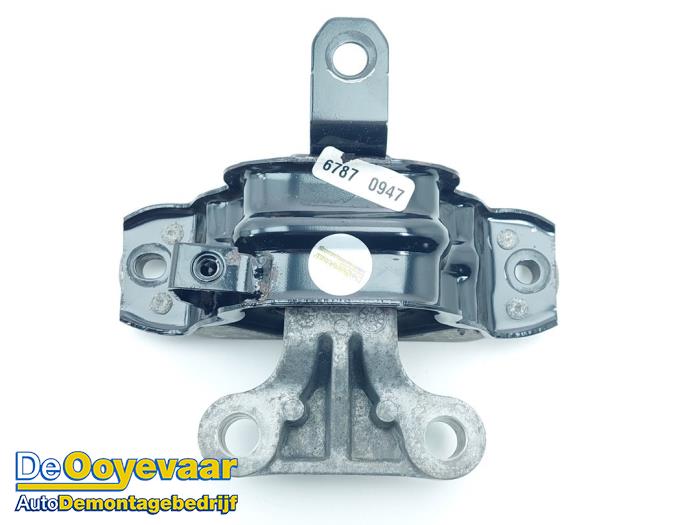 Used Engine mount Opel Karl 1.0 12V Price € 15,00 Margin scheme offered by Autodemontagebedrijf De Ooyevaar