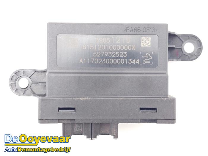 Używane Modul Comfort Opel Karl 1.0 12V Cena € 29,99 Procedura marży oferowane przez Autodemontagebedrijf De Ooyevaar