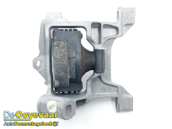 Used Engine mount Mazda 6 (GJ/GH/GL) 2.0 SkyActiv-G 165 16V Price € 25,00 Margin scheme offered by Autodemontagebedrijf De Ooyevaar