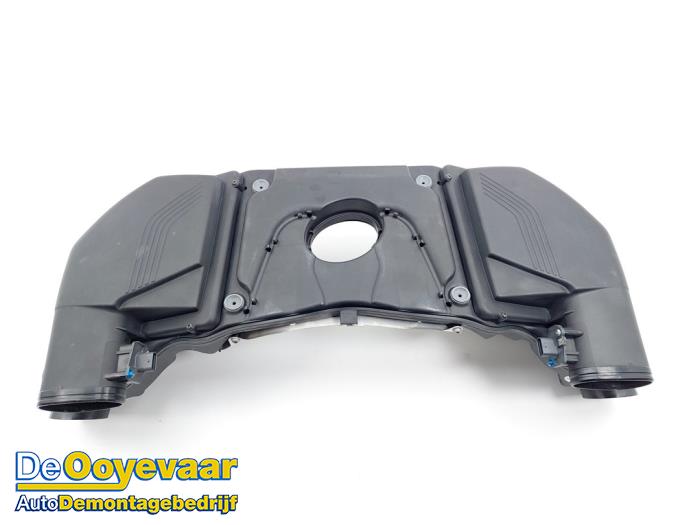 Gebrauchte Luftfiltergehäuse BMW 5 serie (G30) M550i xDrive 4.4 V8 32V TwinPower Turbo Preis € 199,99 Margenregelung angeboten von Autodemontagebedrijf De Ooyevaar