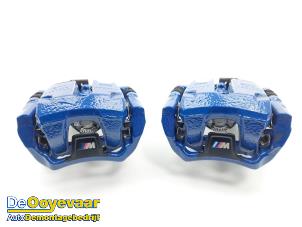 Gebrauchte Bremssattel-Set BMW 5 serie (G30) M550i xDrive 4.4 V8 32V TwinPower Turbo Preis € 249,99 Margenregelung angeboten von Autodemontagebedrijf De Ooyevaar