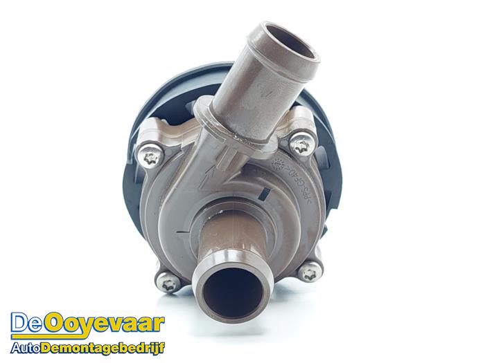 Begagnade Extra vattenpump Volvo EX30 Single Motor Extended Range 69 kWh Pris € 99,99 Marginaltabell erbjuds av Autodemontagebedrijf De Ooyevaar