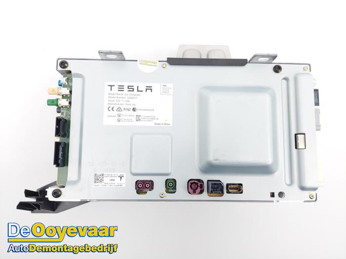 On-board computer Tesla Model 3 Long Range AWD 75 kWh - 156678601E 3D3