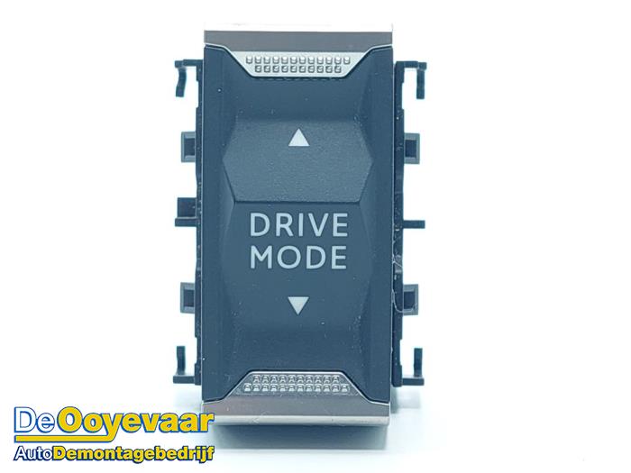 Używane Przelacznik Peugeot 208 II (UB/UH/UP) e-208 50 kWh Cena € 9,99 Procedura marży oferowane przez Autodemontagebedrijf De Ooyevaar