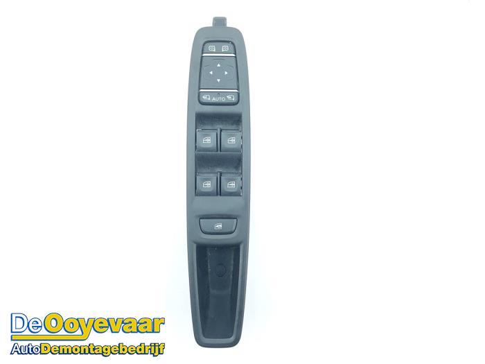 Usados Interruptor de ventanilla eléctrica Renault Zoé (AG) R135 Precio € 29,99 Norma de margen ofrecido por Autodemontagebedrijf De Ooyevaar