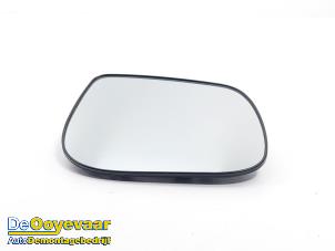 Begagnade Spegelglas, höger Kia Picanto (TA) 1.0 12V Pris € 19,99 Marginaltabell erbjuds av Autodemontagebedrijf De Ooyevaar