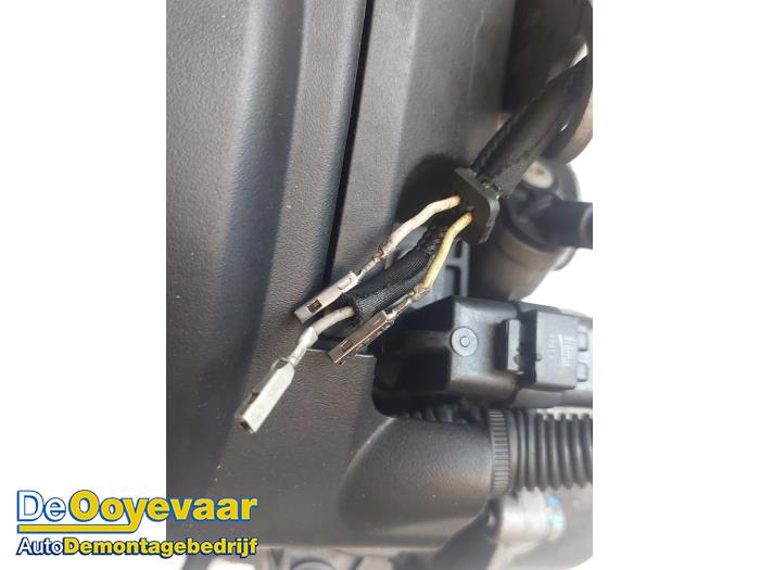 Engine from a Peugeot 207 SW (WE/WU) 1.4 16V Vti 2007