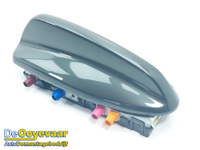 Używane Antena Volvo V60 II (ZW) 2.0 B3 16V Mild Hybrid Cena € 59,99 Procedura marży oferowane przez Autodemontagebedrijf De Ooyevaar