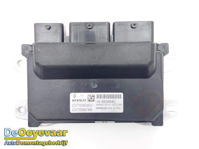 Used Automatic gearbox computer Renault Captur II (RJB) 1.6 E-Tech 145 Price € 449,99 Margin scheme offered by Autodemontagebedrijf De Ooyevaar