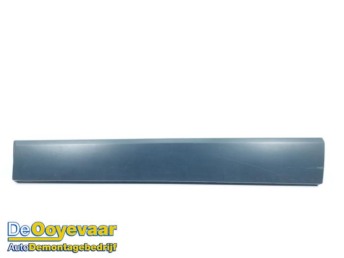 Sliding door trim