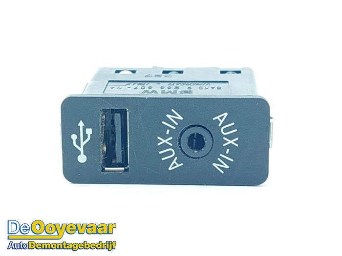 USB socket connector