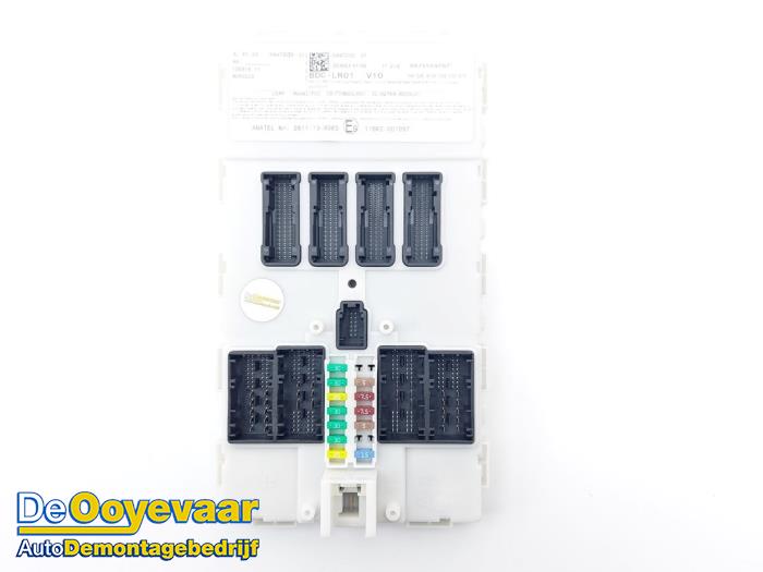 Używane Sterownik Body Control BMW i3 (I01) i3 94Ah Cena € 129,99 Procedura marży oferowane przez Autodemontagebedrijf De Ooyevaar