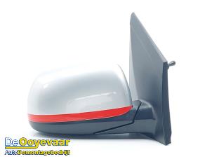 Begagnade Skärmspegel, höger Kia Picanto (JA) 1.0 DPi 12V Pris € 99,99 Marginaltabell erbjuds av Autodemontagebedrijf De Ooyevaar