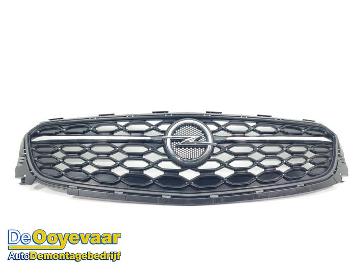 Używane Grill Opel Insignia Grand Sport 1.5 CDTI 12V Cena € 139,99 Procedura marży oferowane przez Autodemontagebedrijf De Ooyevaar