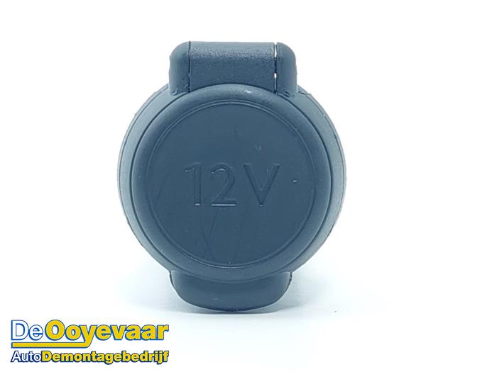 12 V socket