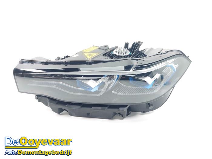 Używane Reflektor lewy BMW X7 M50d xDrive 3.0 24V Cena € 2.749,99 Procedura marży oferowane przez Autodemontagebedrijf De Ooyevaar