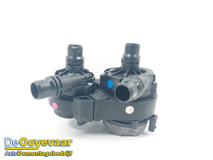 Begagnade Extra vattenpump DS Automobiles DS 4 1.6 16V E-Tense 225 Pris € 175,00 Marginaltabell erbjuds av Autodemontagebedrijf De Ooyevaar