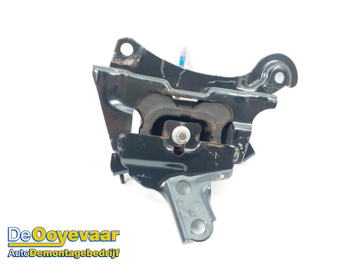 Used Engine mount Lexus UX 250h 2.0 16V Price € 59,99 Margin scheme offered by Autodemontagebedrijf De Ooyevaar