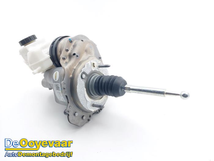 Usagé Servo frein Volkswagen Golf VIII (CD1) 1.0 TSI 12V Prix € 499,99 Règlement à la marge proposé par Autodemontagebedrijf De Ooyevaar