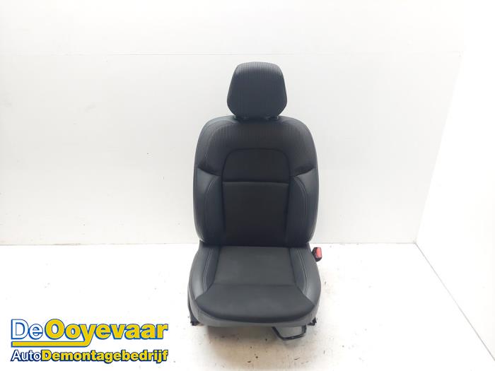 Używane Fotel prawy Renault Express 1.5 dCi 75 Cena € 99,99 Procedura marży oferowane przez Autodemontagebedrijf De Ooyevaar