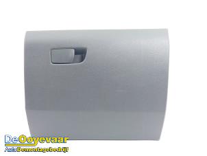 Begagnade Handskfack Renault Express 1.5 dCi 75 Pris € 39,99 Marginaltabell erbjuds av Autodemontagebedrijf De Ooyevaar
