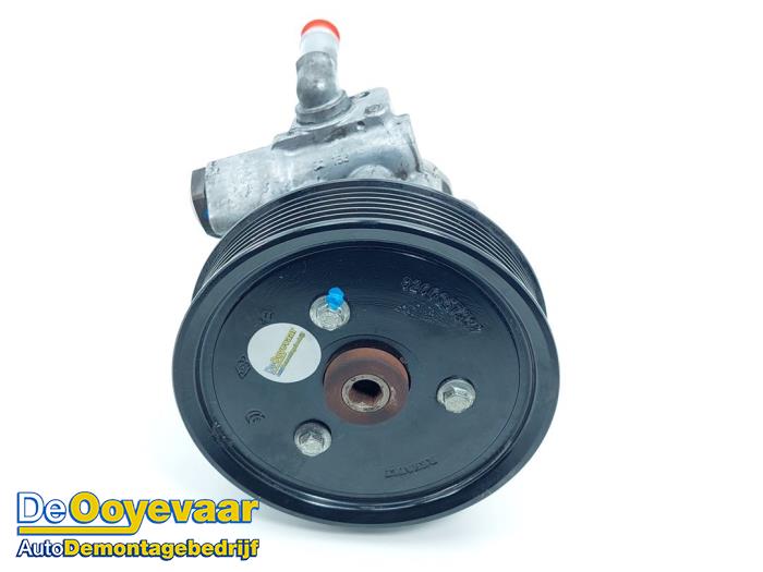 Usagé Pompe de direction Renault Master III (MA/MB/MC/MD/MH/MF/MG/MH) 2.3 dCi 16V Prix € 39,99 Règlement à la marge proposé par Autodemontagebedrijf De Ooyevaar