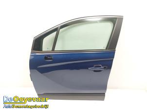 Opel Crossland X Doors 4-door, front left stock | ProxyParts.com
