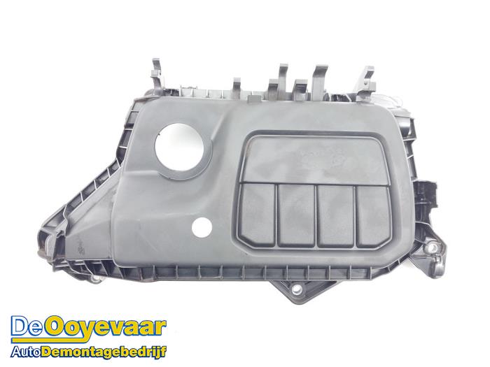 Gebrauchte Abdeckblech Motor Mercedes Vito (447.6) 1.6 111 CDI 16V Preis € 29,99 Margenregelung angeboten von Autodemontagebedrijf De Ooyevaar