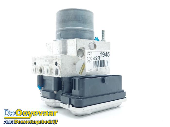 Used ABS pump Renault Kangoo Express (RFK) E-Tech 44 kWh Price € 199,99 Margin scheme offered by Autodemontagebedrijf De Ooyevaar