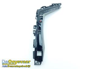 Usados Panel de control de calefacción Peugeot 3008 III 1.2 12V Hybrid 136 Precio € 199,99 Norma de margen ofrecido por Autodemontagebedrijf De Ooyevaar