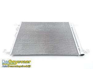 Condenseur de climatisation d'un Volkswagen Golf VIII Variant (GC5) 1.5 eTSI 16V 2024