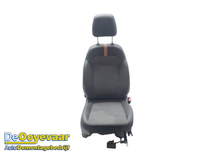 Gebrauchte Sitz rechts Opel Crossland (X) 1.2 Turbo 12V Preis € 99,99 Margenregelung angeboten von Autodemontagebedrijf De Ooyevaar