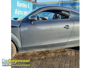 Usados Puerta 2 puertas izquierda Audi TT (8J3) 1.8 TFSI 16V Precio € 175,00 Norma de margen ofrecido por Autodemontagebedrijf De Ooyevaar