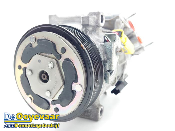 Usagé Pompe clim Peugeot 2008 (UD/UK/UR/US/UX) 1.2 VTi 12V PureTech 100 Prix € 79,99 Règlement à la marge proposé par Autodemontagebedrijf De Ooyevaar