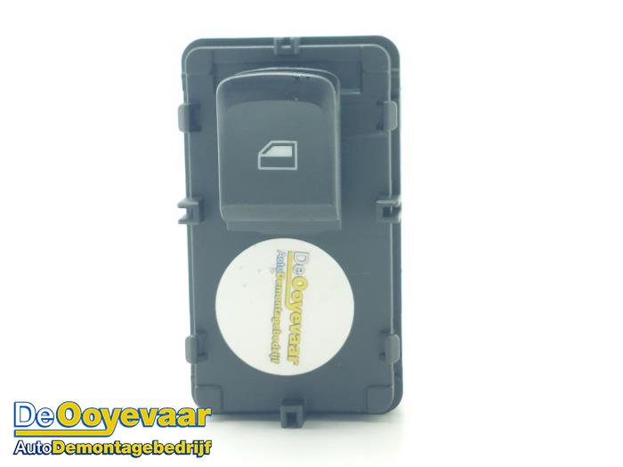 Usados Interruptor de ventanilla eléctrica MG ZS EV Precio € 19,99 Norma de margen ofrecido por Autodemontagebedrijf De Ooyevaar