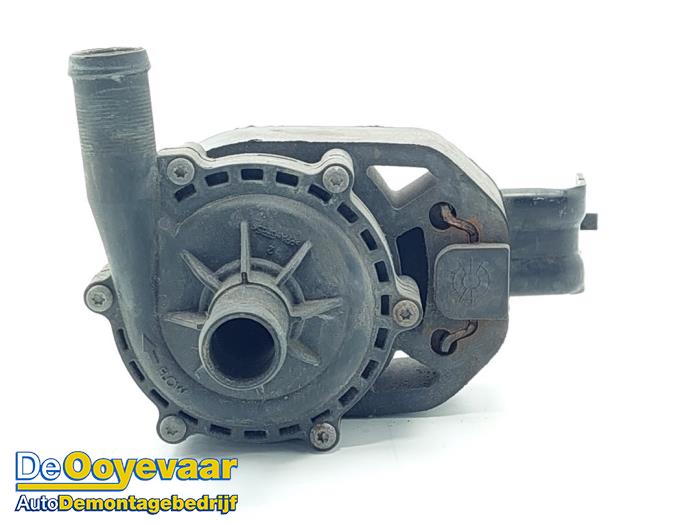 Begagnade Extra vattenpump Tesla Model S 85D Performance Pris € 49,99 Marginaltabell erbjuds av Autodemontagebedrijf De Ooyevaar