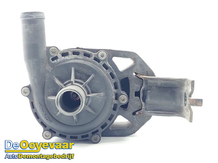 Begagnade Extra vattenpump Tesla Model S 85D Performance Pris € 39,99 Marginaltabell erbjuds av Autodemontagebedrijf De Ooyevaar