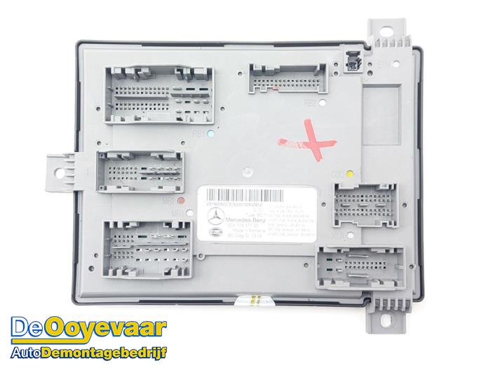 Używane Modul Comfort Mercedes EQS (X296) 450+ 108/118 kWh Cena € 179,99 Procedura marży oferowane przez Autodemontagebedrijf De Ooyevaar