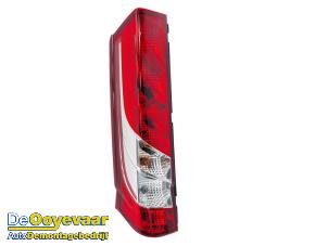 Begagnade Baklykta, vänster Iveco New Daily VI 33S14, 35C14, 35S14 Pris € 69,99 Marginaltabell erbjuds av Autodemontagebedrijf De Ooyevaar