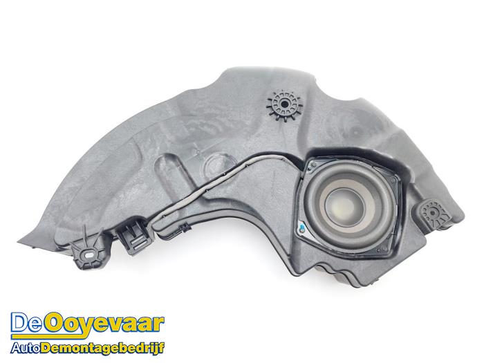 Używane Subwoofer Opel Ampera-e Ampera-e Cena € 199,99 Procedura marży oferowane przez Autodemontagebedrijf De Ooyevaar