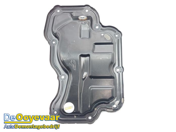 Usagé Couvercle carter Renault Clio IV (5R) 0.9 Energy TCE 90 12V Prix € 25,00 Règlement à la marge proposé par Autodemontagebedrijf De Ooyevaar