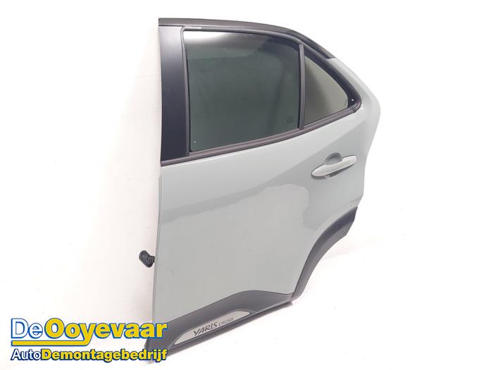 Rear door 4-door, left Toyota Yaris Cross 1.5 12V Hybrid 130 M21