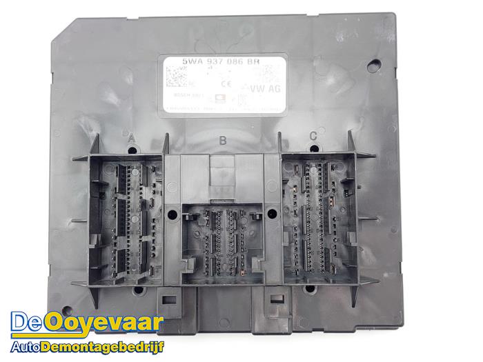 Used Body control computer Volkswagen Caddy Cargo V (SBA/SBH) 2.0 TDI BlueMotionTechnology Price € 119,99 Margin scheme offered by Autodemontagebedrijf De Ooyevaar