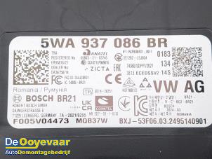 Body control computer from a Volkswagen Caddy Cargo V (SBA/SBH) 2.0 TDI BlueMotionTechnology 2024
