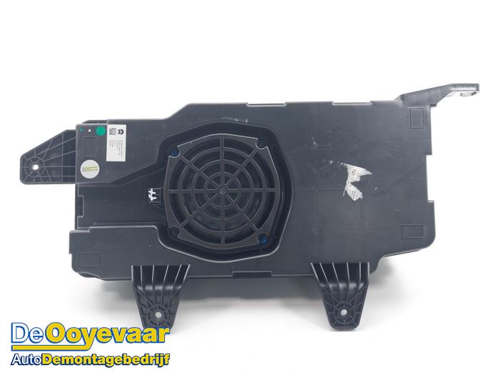 Używane Subwoofer NIO EL6 75/100 kWh Cena € 175,00 Procedura marży oferowane przez Autodemontagebedrijf De Ooyevaar