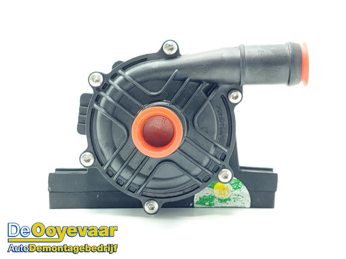 Begagnade Extra vattenpump Aiways U5 63 kWh Standard Pris € 119,99 Marginaltabell erbjuds av Autodemontagebedrijf De Ooyevaar