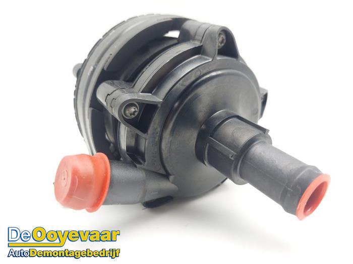Begagnade Extra vattenpump Opel Ampera 1.4 16V Pris € 19,99 Marginaltabell erbjuds av Autodemontagebedrijf De Ooyevaar