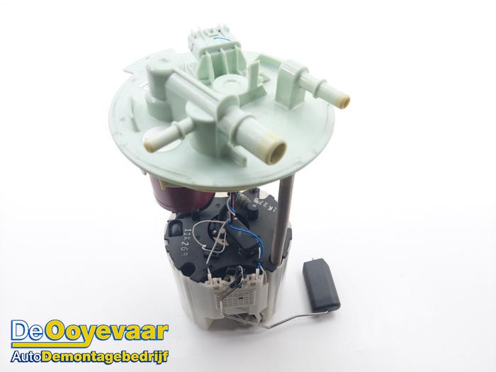 Usagé Pompe à carburant Opel Ampera 1.4 16V Prix € 39,99 Règlement à la marge proposé par Autodemontagebedrijf De Ooyevaar